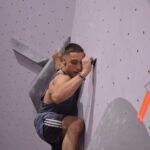 Tony Besnier en compétition d'escalade