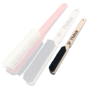 Brosse pour les prises d'escalade en poil de sanglier et bois